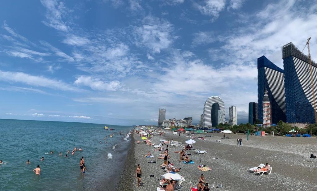 Orbi City Elit Class Suit Batumi Exterior photo